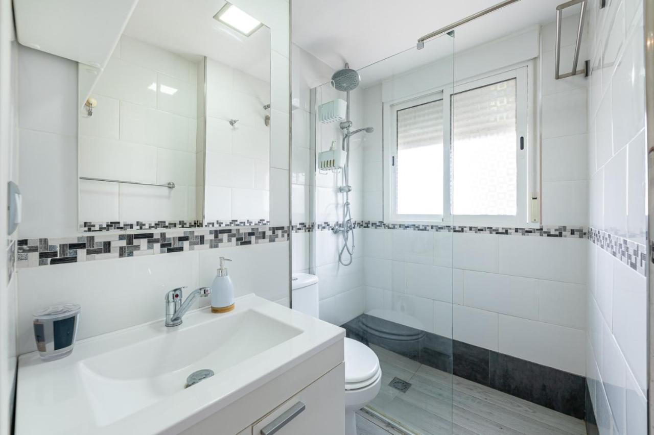 Solaz-Andaluz City Center Apartment By Namaste Elite توريمولينوس المظهر الخارجي الصورة